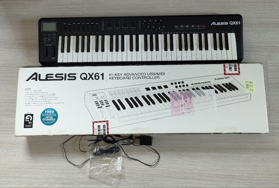 鍵盤楽器 Alesis QX61 61-Key USB/MIDI Controller