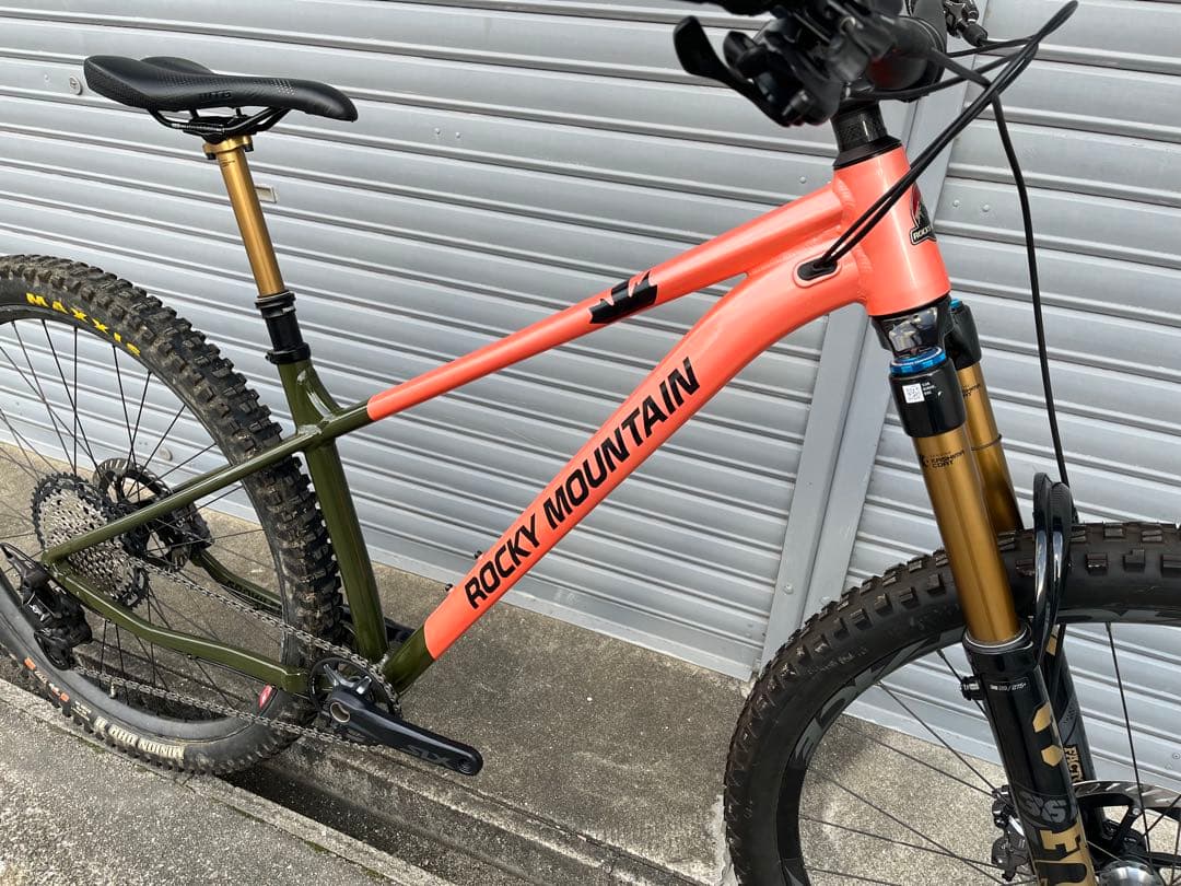 Rocky mountain Growler 40 カスタム仕様 FOX XT