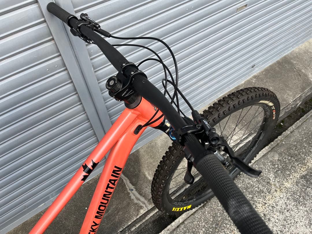 Rocky mountain Growler 40 カスタム仕様 FOX XT