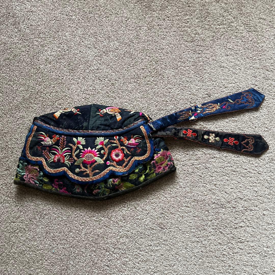 中国　1900年代初期　アンティーク　子供用帽子　インテリア　刺繍　古美術