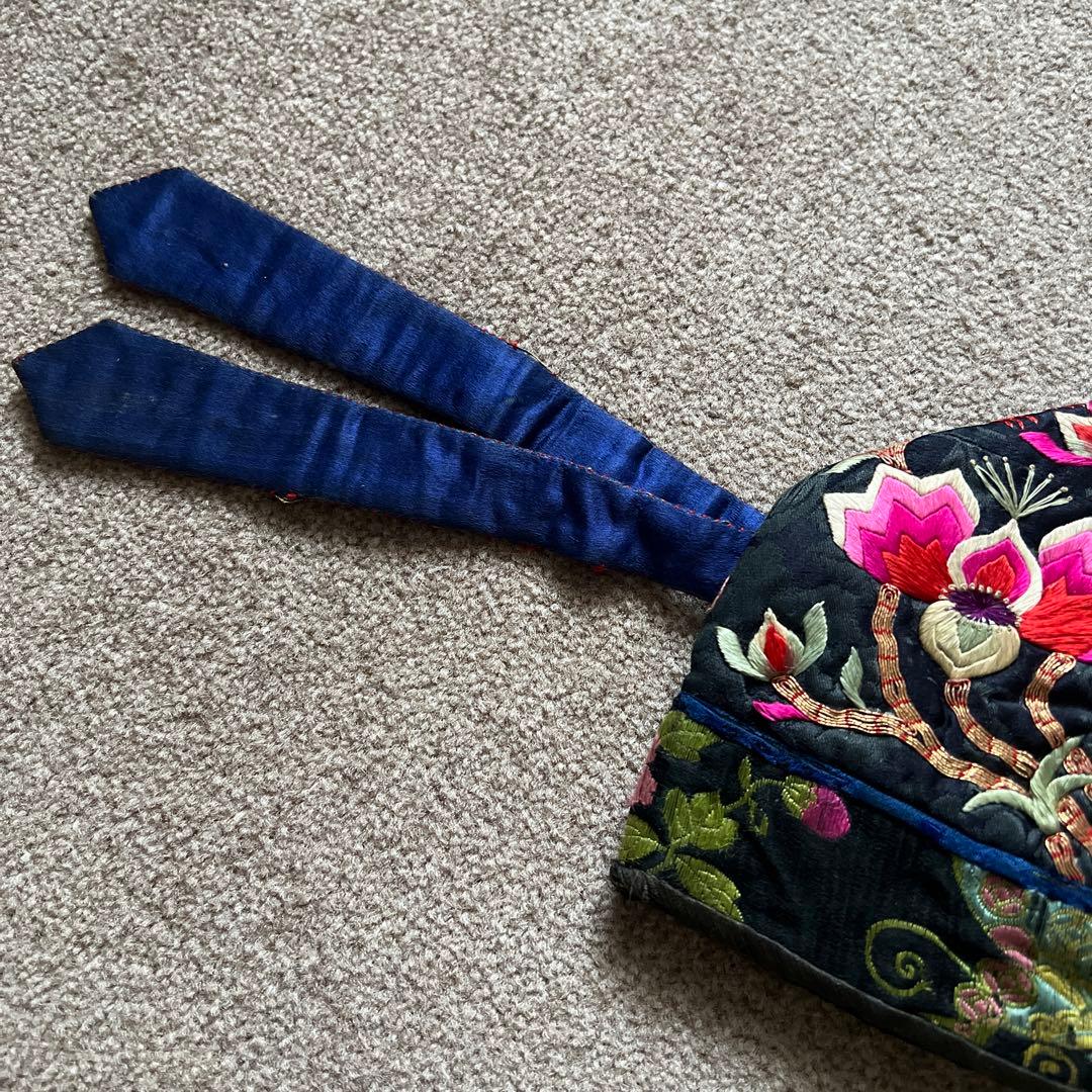 中国　1900年代初期　アンティーク　子供用帽子　インテリア　刺繍　古美術