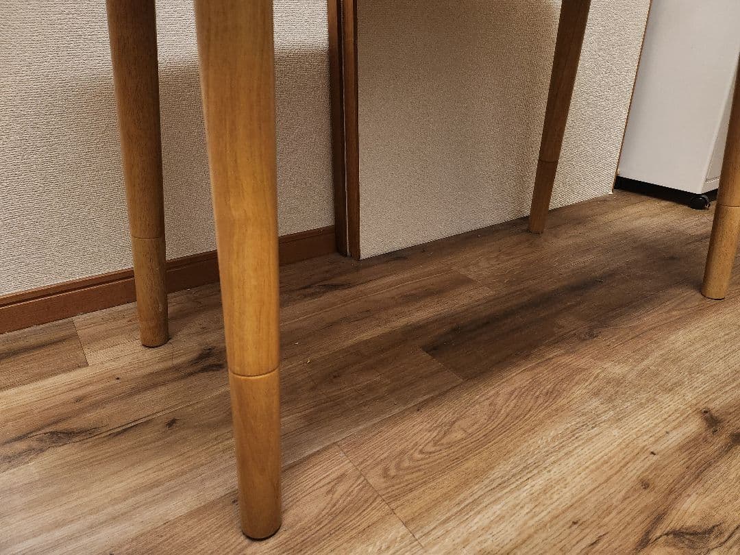 高さが変えられるこたつテーブル　フラットヒーター