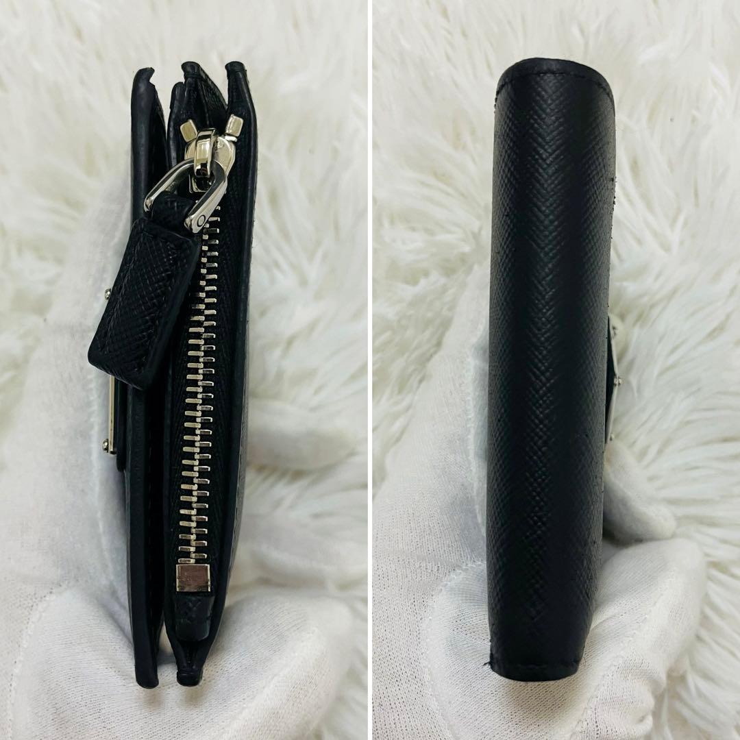 極美✨PRADA 二つ折り財布 サフィアーノレザー 三角ロゴ ブラック