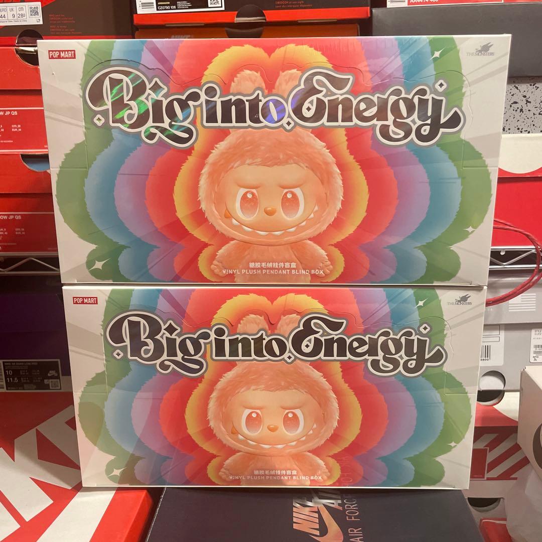 POP MART Big into Energy　ポップマート　エナジー　ラブブ