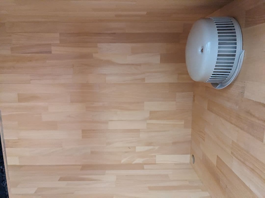 MARI 木製犬用防音ゲージ 換気ファン付き