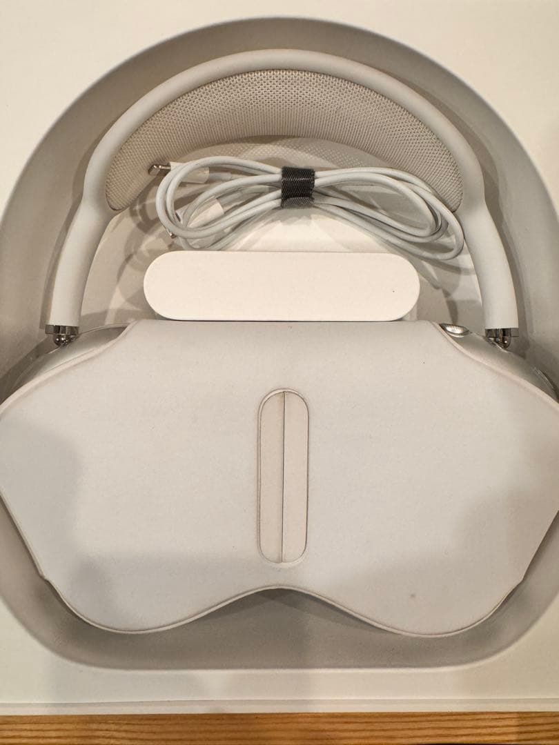 AirPods Max シルバー（クリアカバー付き）