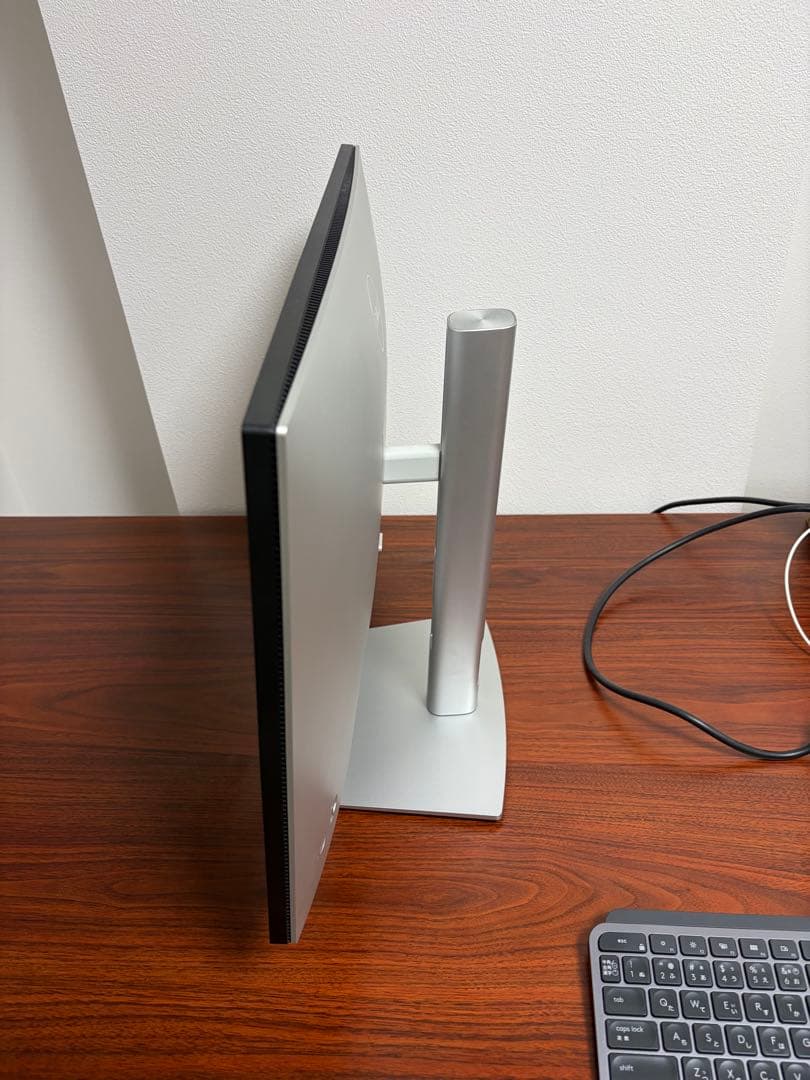 Dell U2421E 24.1インチ USB-Cハブ モニター ディスプレイ