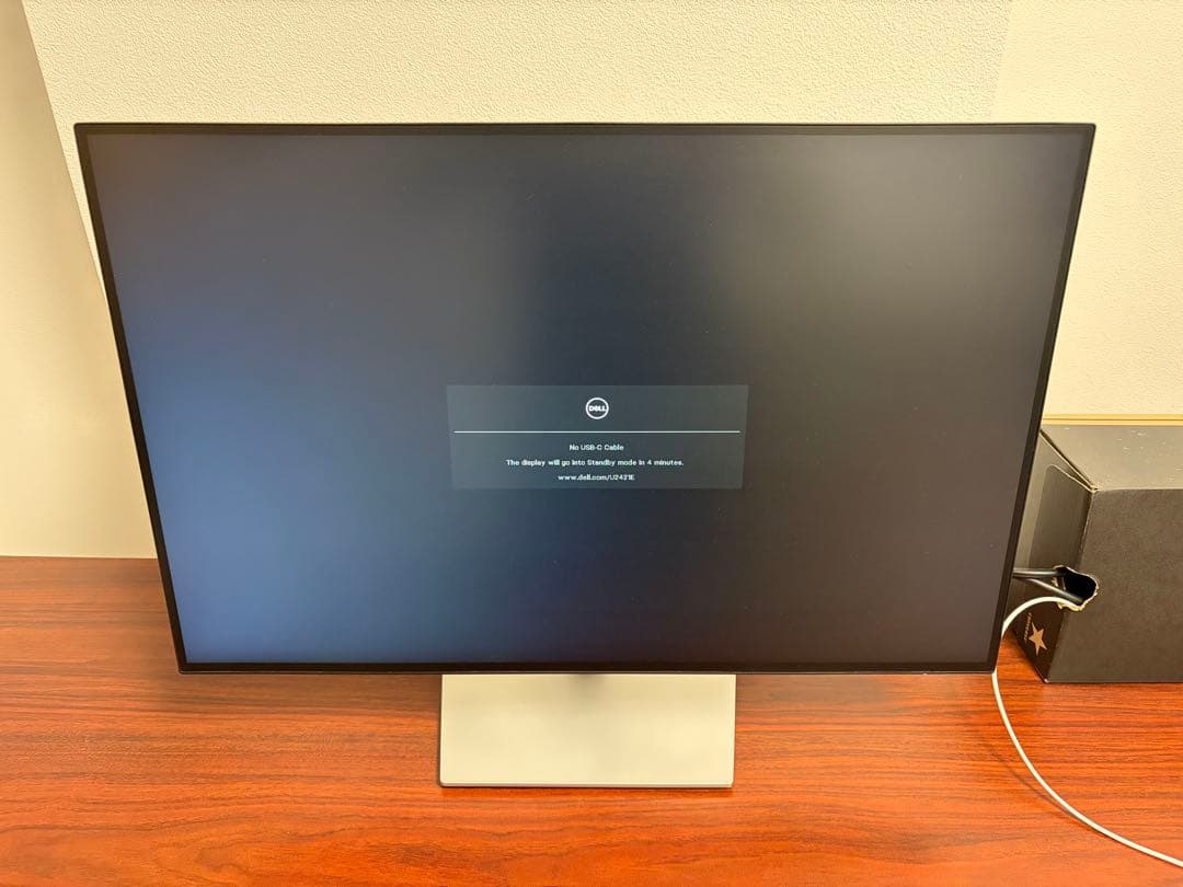 Dell U2421E 24.1インチ USB-Cハブ モニター ディスプレイ
