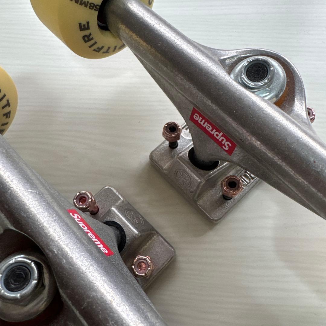 Supreme Independent スケートボード トラック