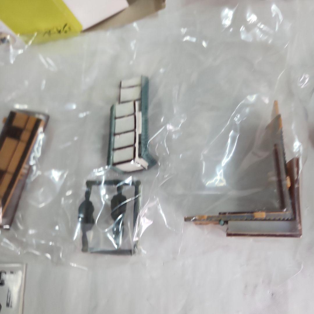 ジオコレ 1/150「農家A&農家F&農機小屋&ビニールハウス&農家の人々」5点