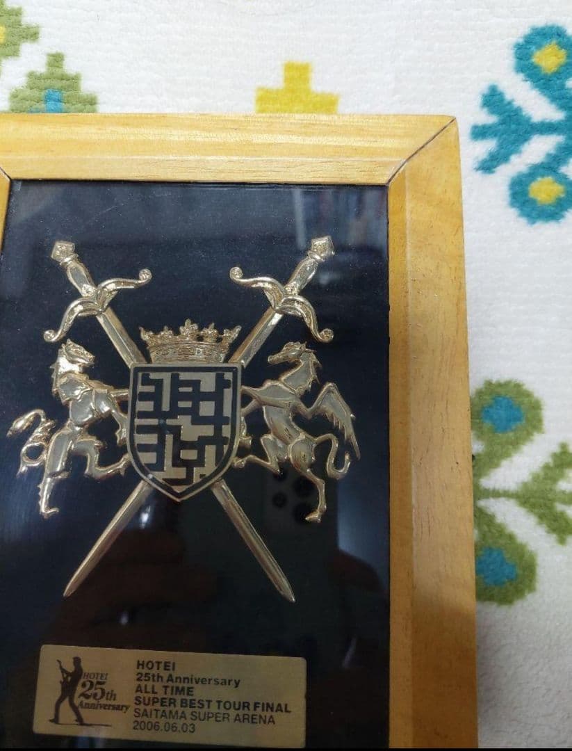 布袋寅泰25th エンブレム