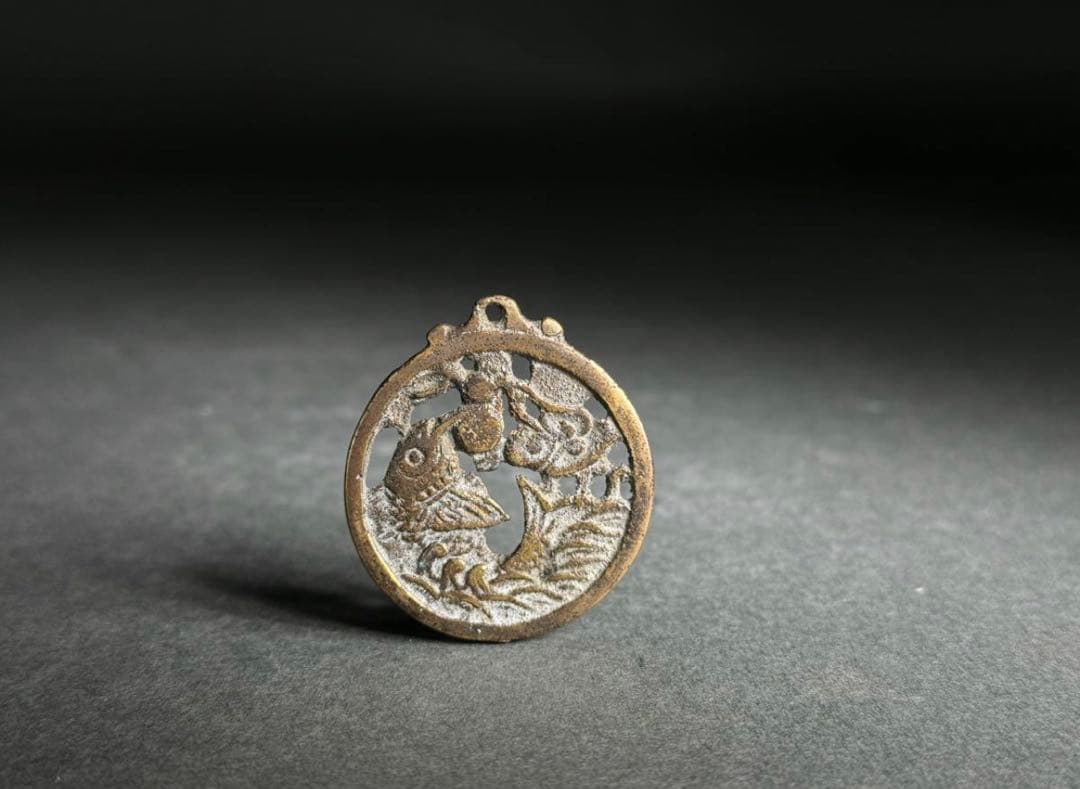 古銭　絵銭　2枚セット　鯉の絵　美品