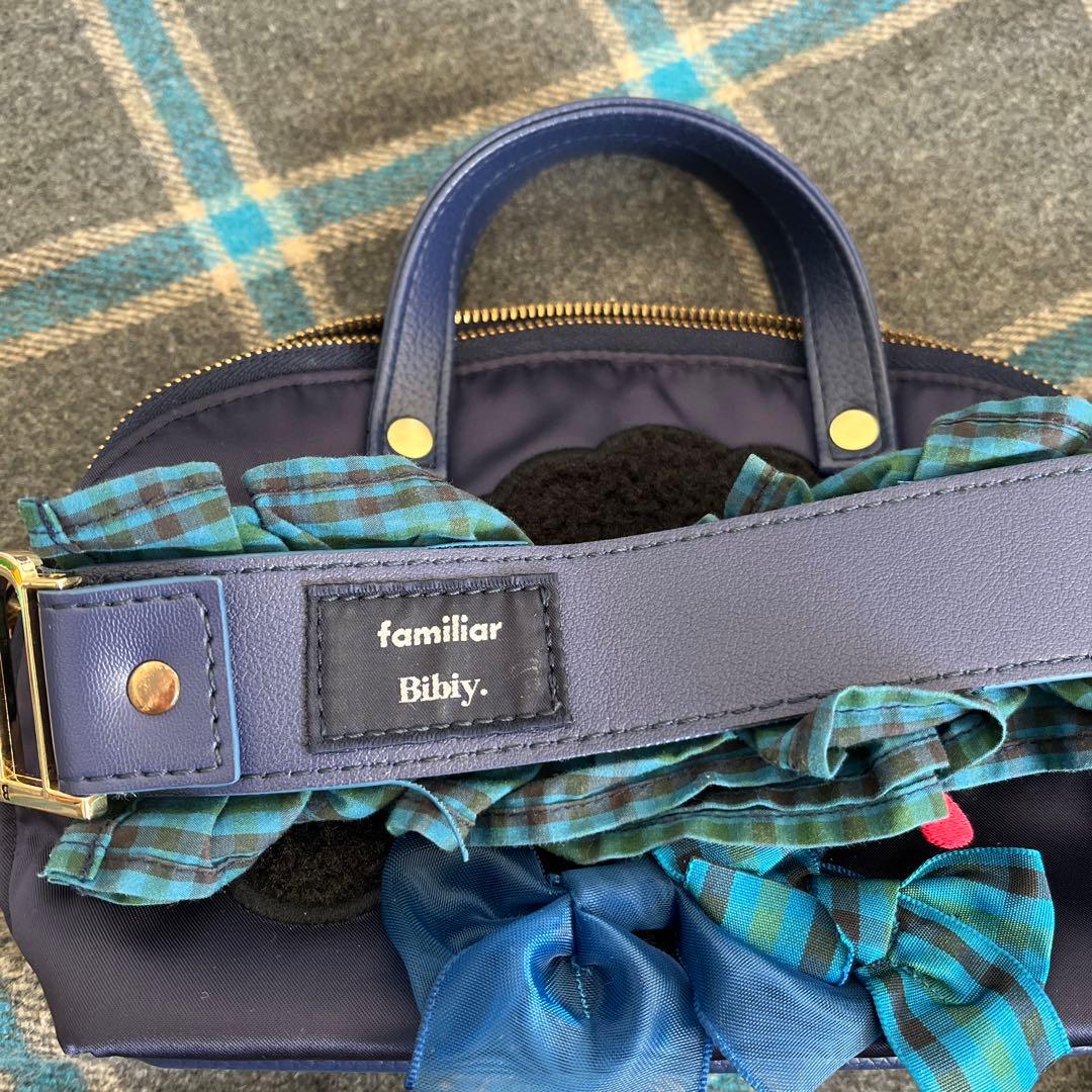 familiar bibiy バッグ　ハンドストラップ付き