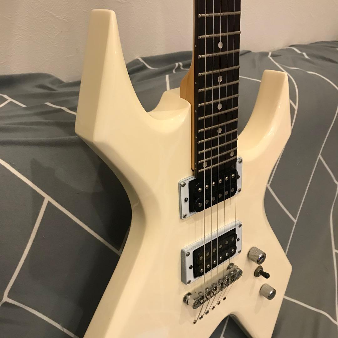 BC Rich ワーロック エレキギター 白