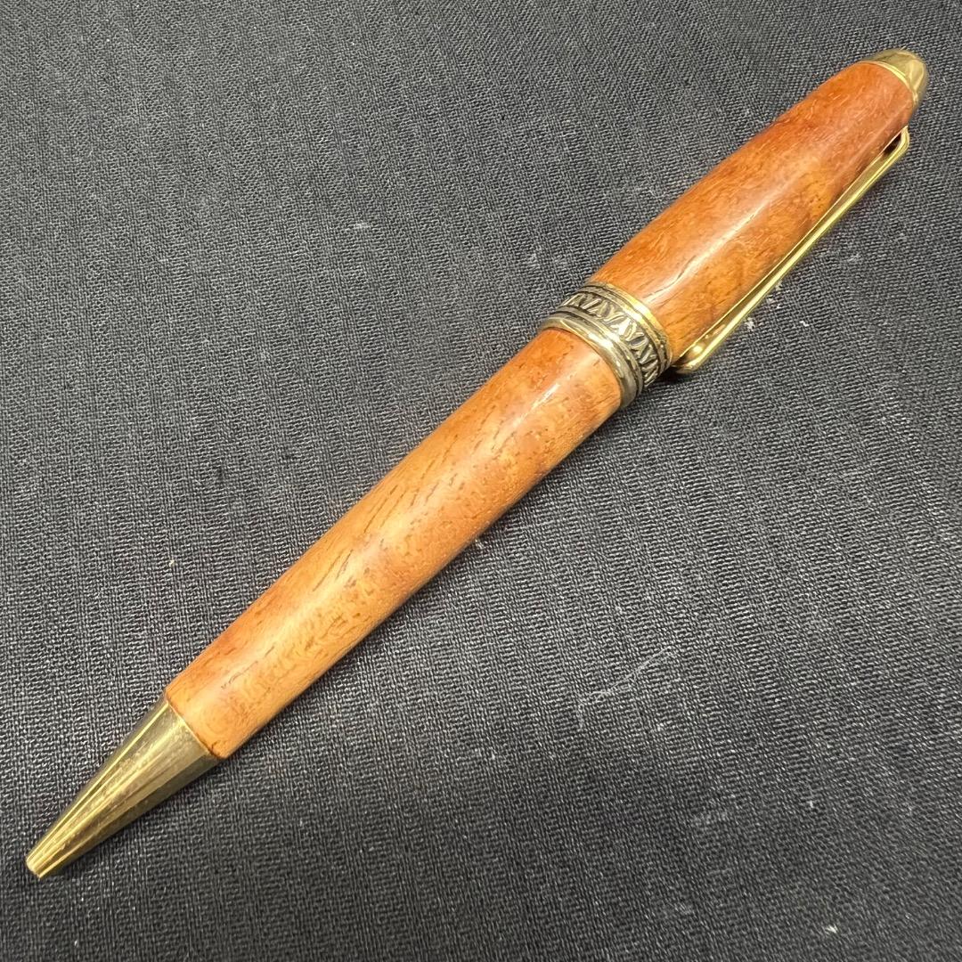 〇Bb右1161 ハワイ コアウッド？ ボールペン 回転式