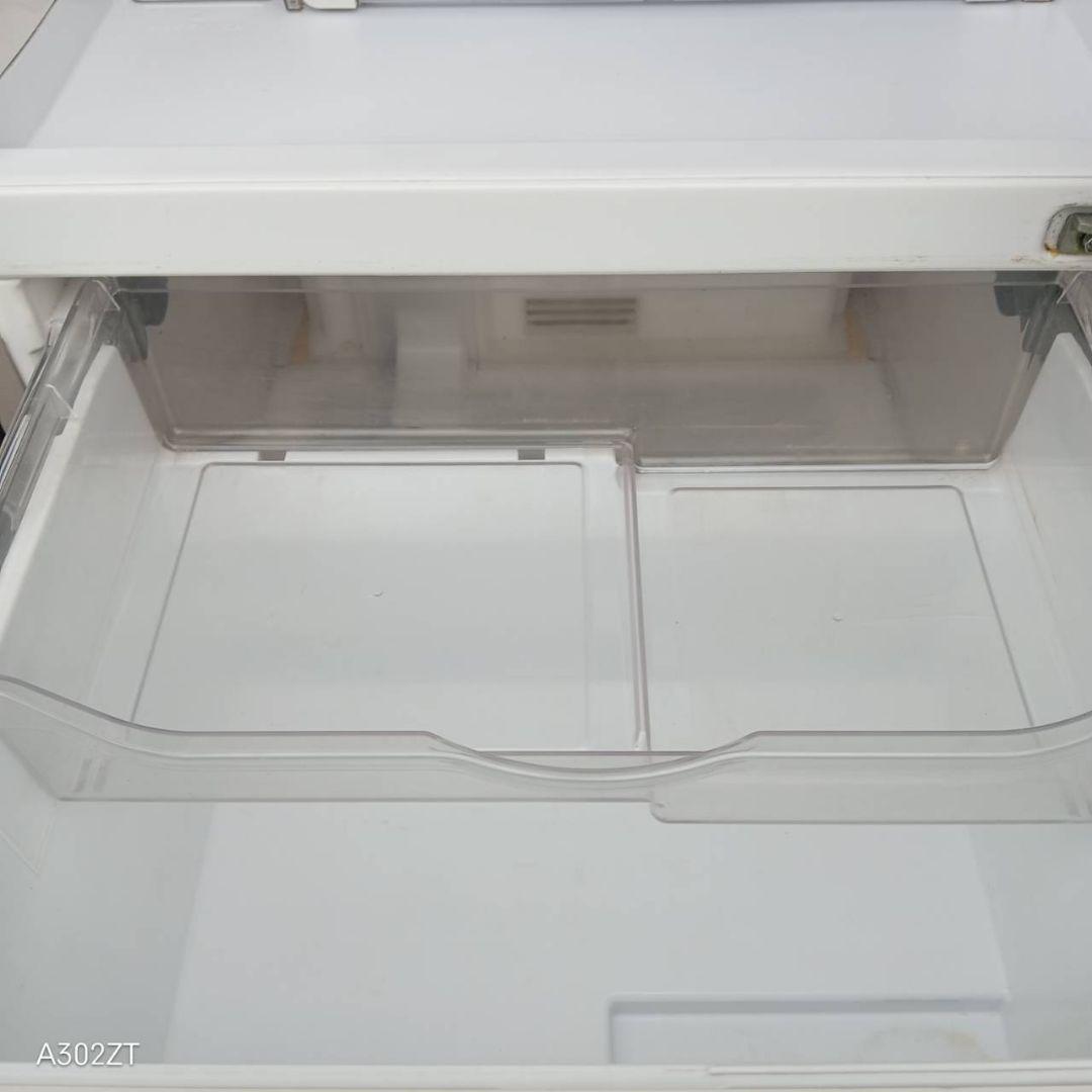 送料設置無料　日立　人気モデル　自動製氷機能機能付き大型冷蔵庫　　　365Lー