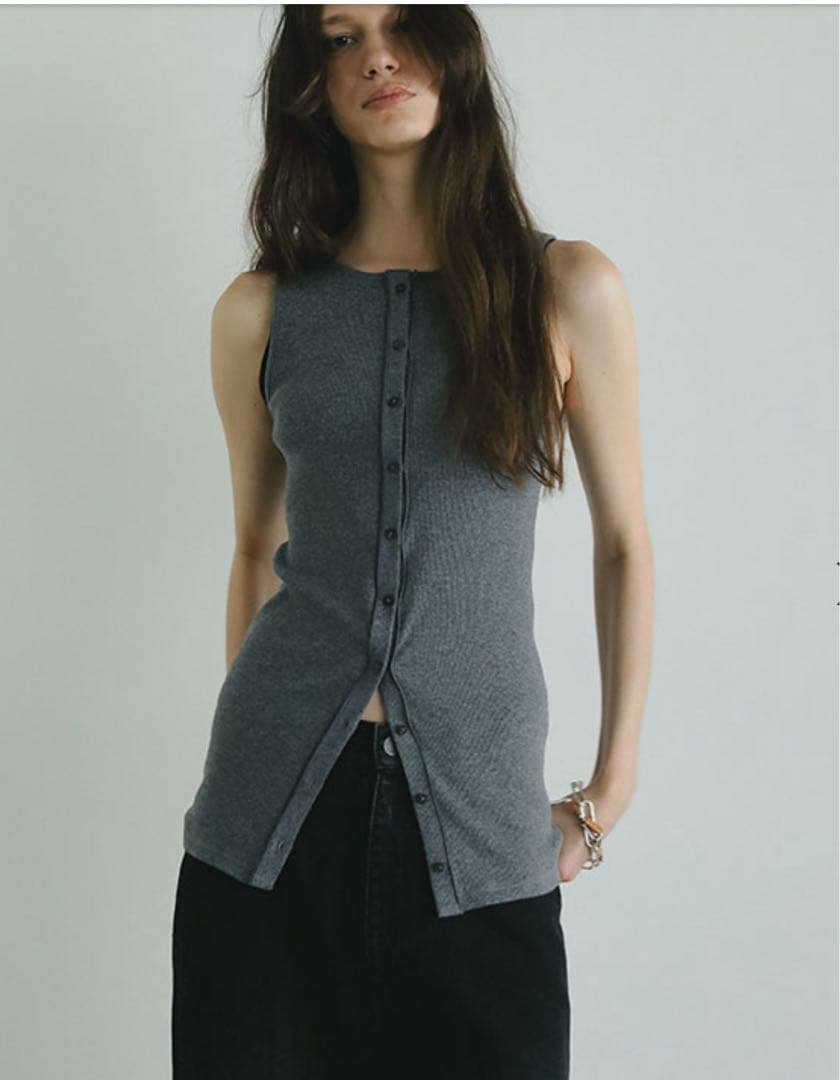 ETRE TOKYOフロントオープンタンクトップ 美品