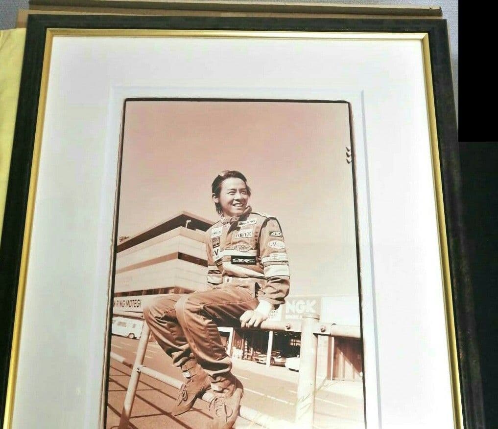 限定18部レーサー河村隆一シリアル直筆サイン入り額装Tourbillon山内順仁