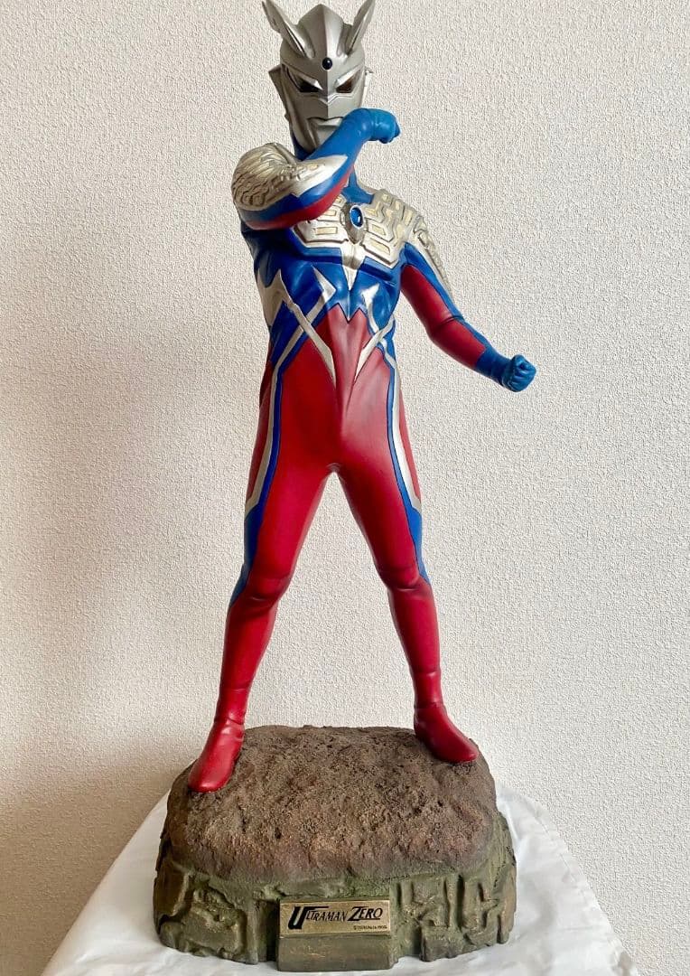 ウルトラマンゼロ 78体限定 ライティングフィギュア ベネリック