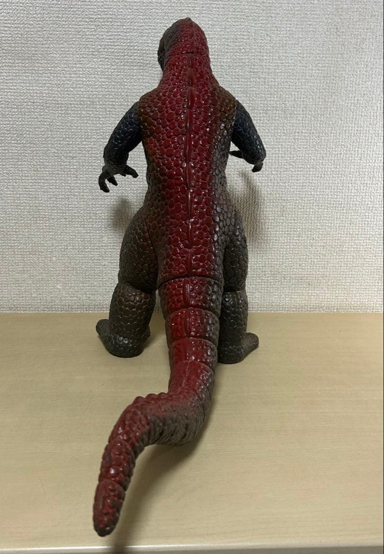 怪獣フィギュア　マイナーソフビ人形　ゴジラ風　2体　レア
