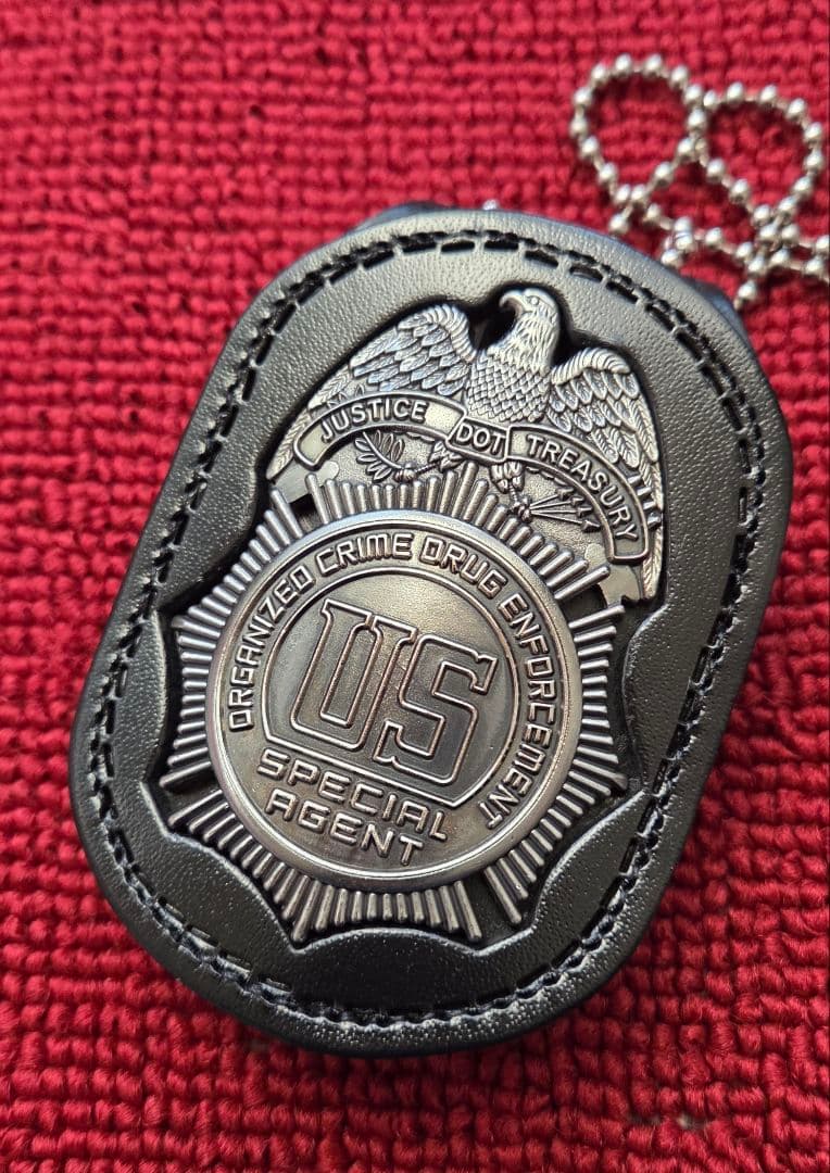 米国ポリスバッジ【DEA特別組織犯罪対策班】ストロング社製専用バッジホルダー付