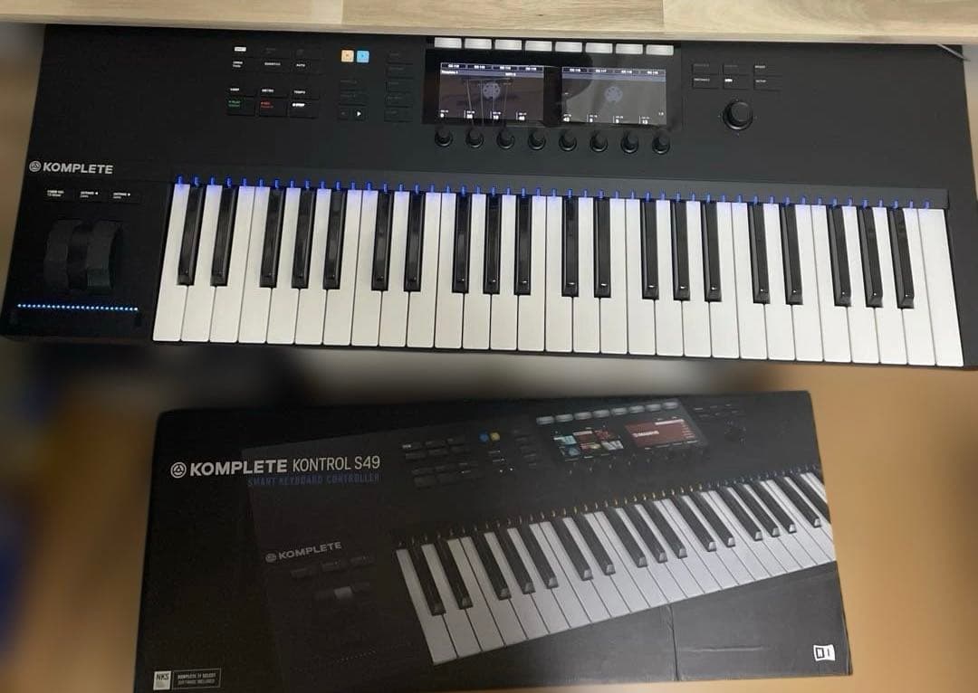 KOMPLETE KONTROL S49 mk2 MIDIキーボード　元箱あり