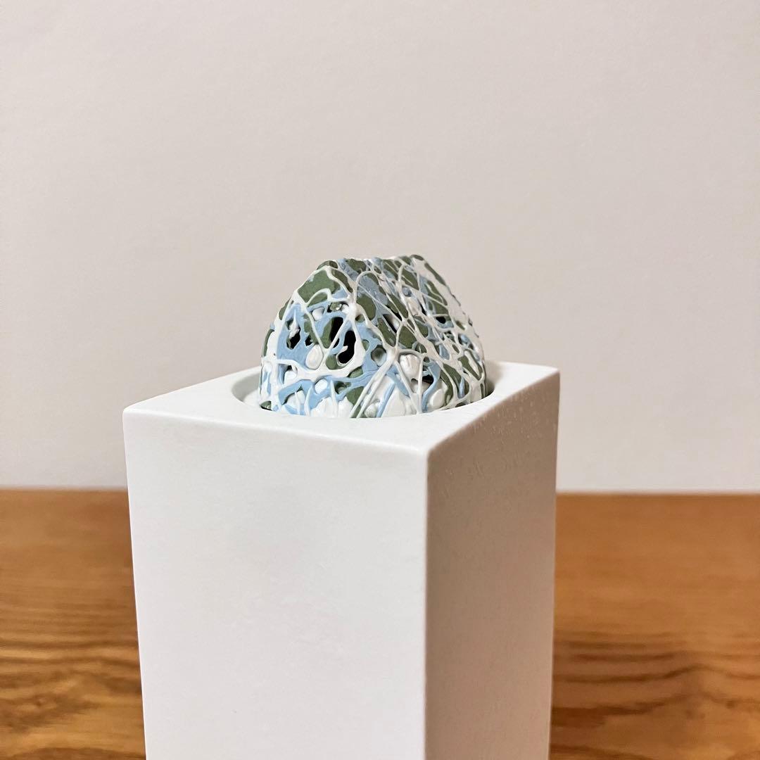 長江重和さん　白磁練上香炉　香炉　「香るかたち」