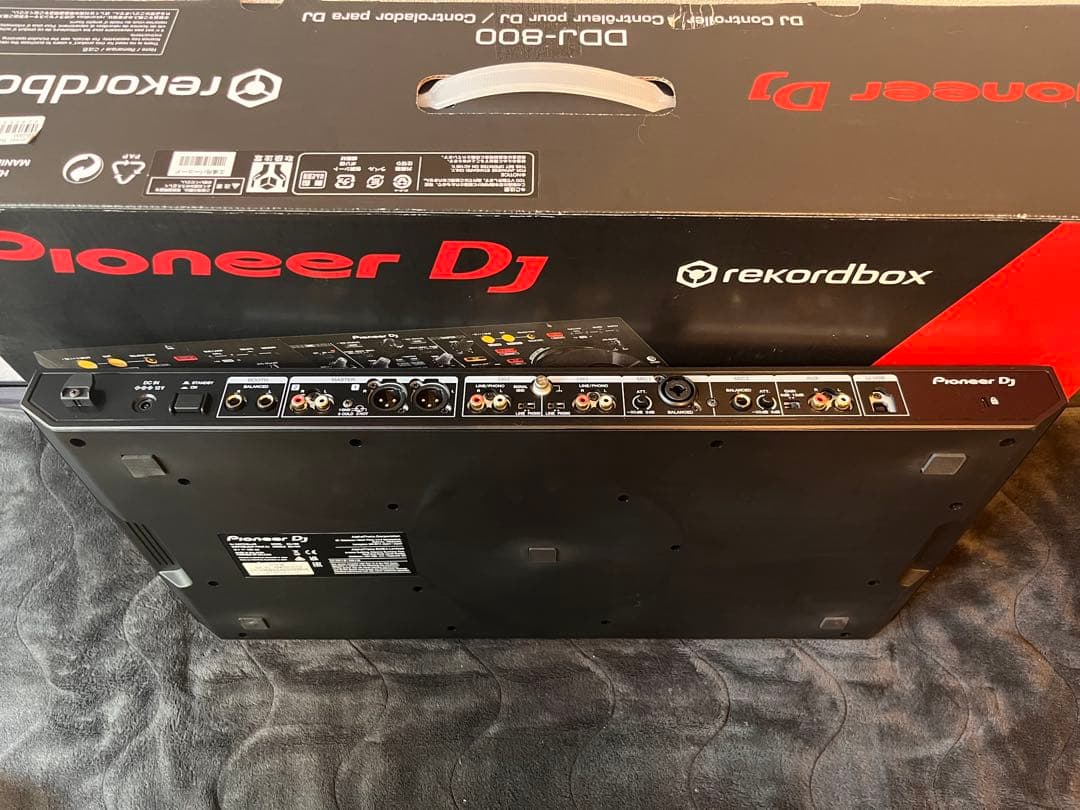 Pioneer DJ DDJ-800 コントローラー