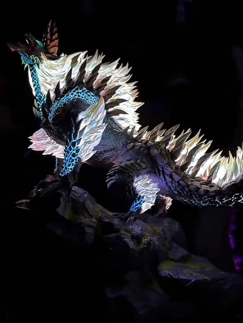 モンスターハンター ジンオウガ LED発光ギミック付 フィギュア　海外製