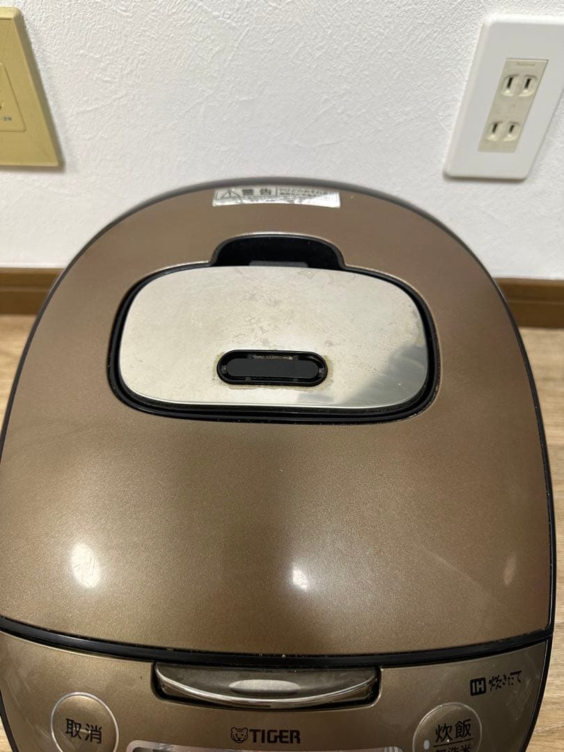 タイガーJKT-P180 炊飯器 IH炊飯ジャー 2020年製