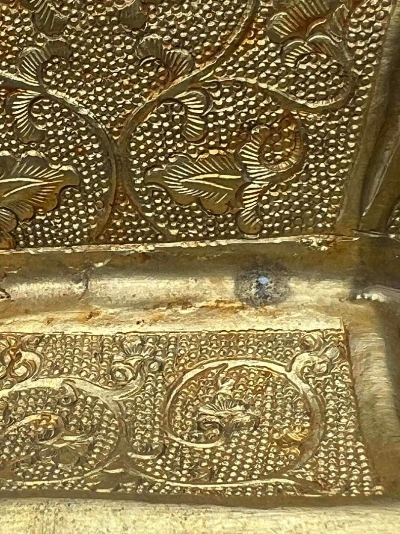 唐時代　金器　金象嵌鏨彫吉祥唐草紋瑞獸夔龍文八角金花瓶(B-74)