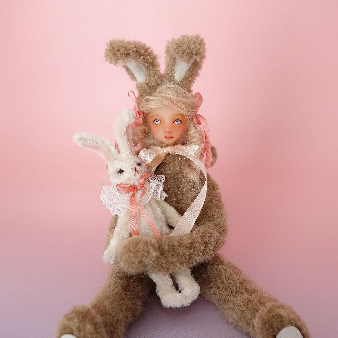 うさぎ着ぐるみドール　モールアート　アートドール 創作人形 サーニット樹脂粘土