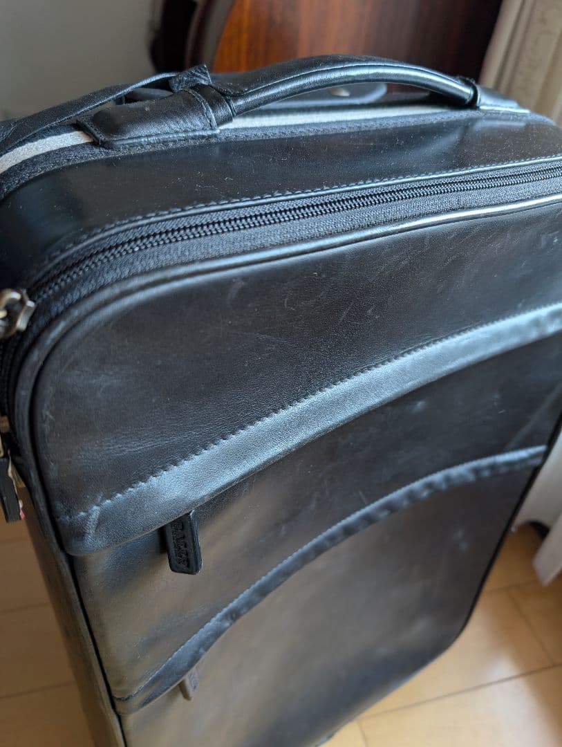 M*I様 BALLY ブラック レザー キャリーケース