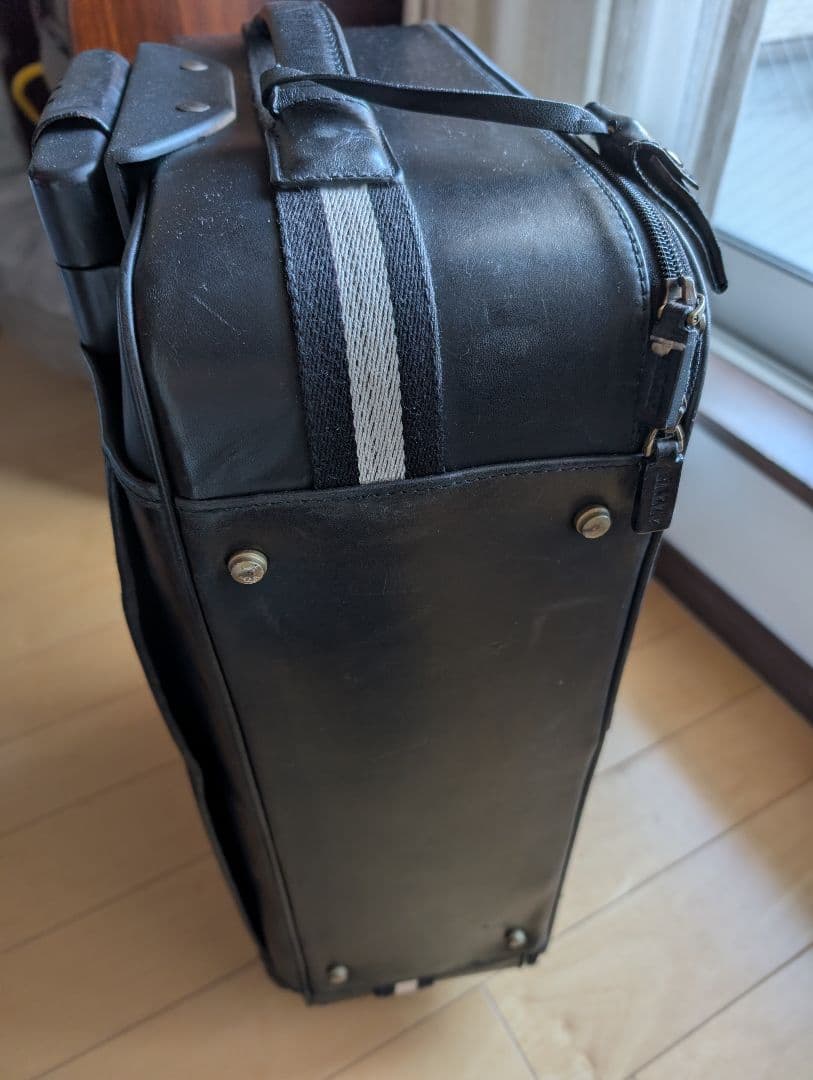 M*I様 BALLY ブラック レザー キャリーケース