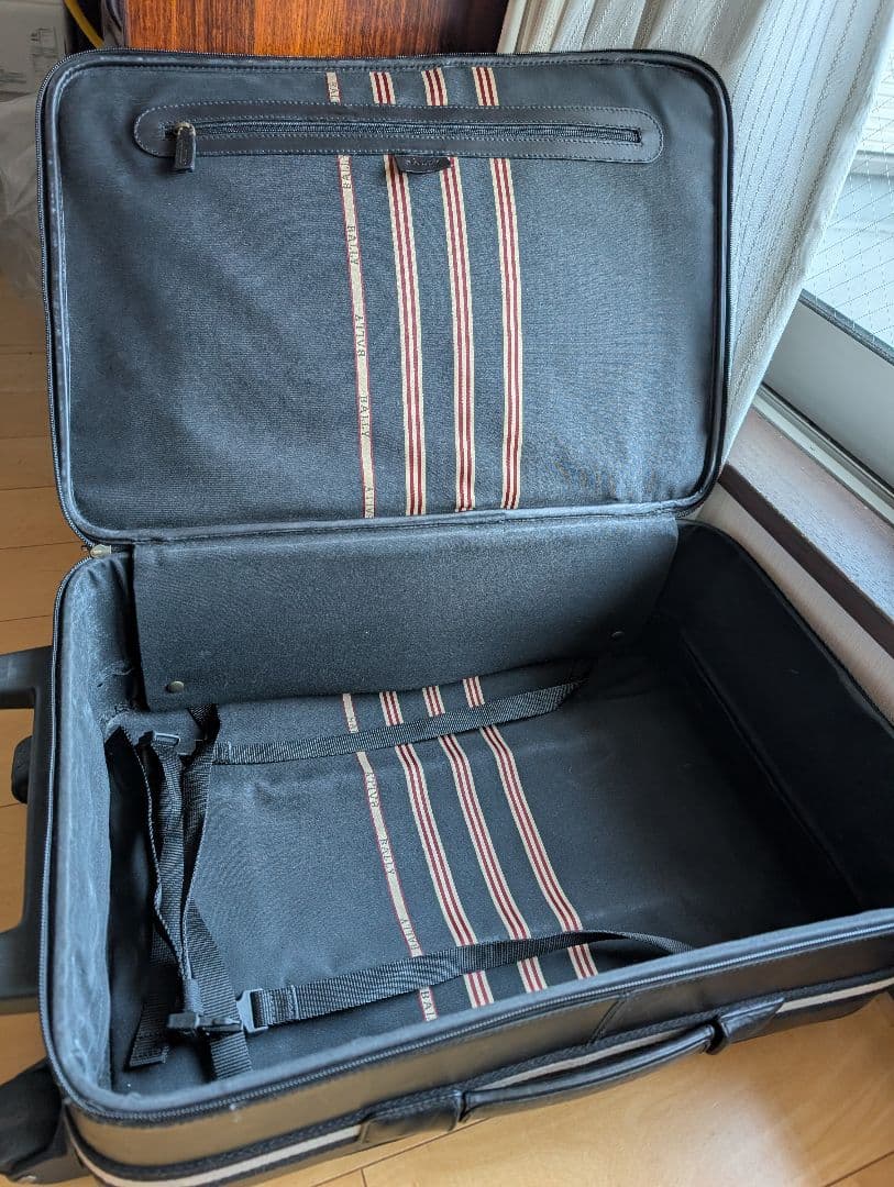 M*I様 BALLY ブラック レザー キャリーケース