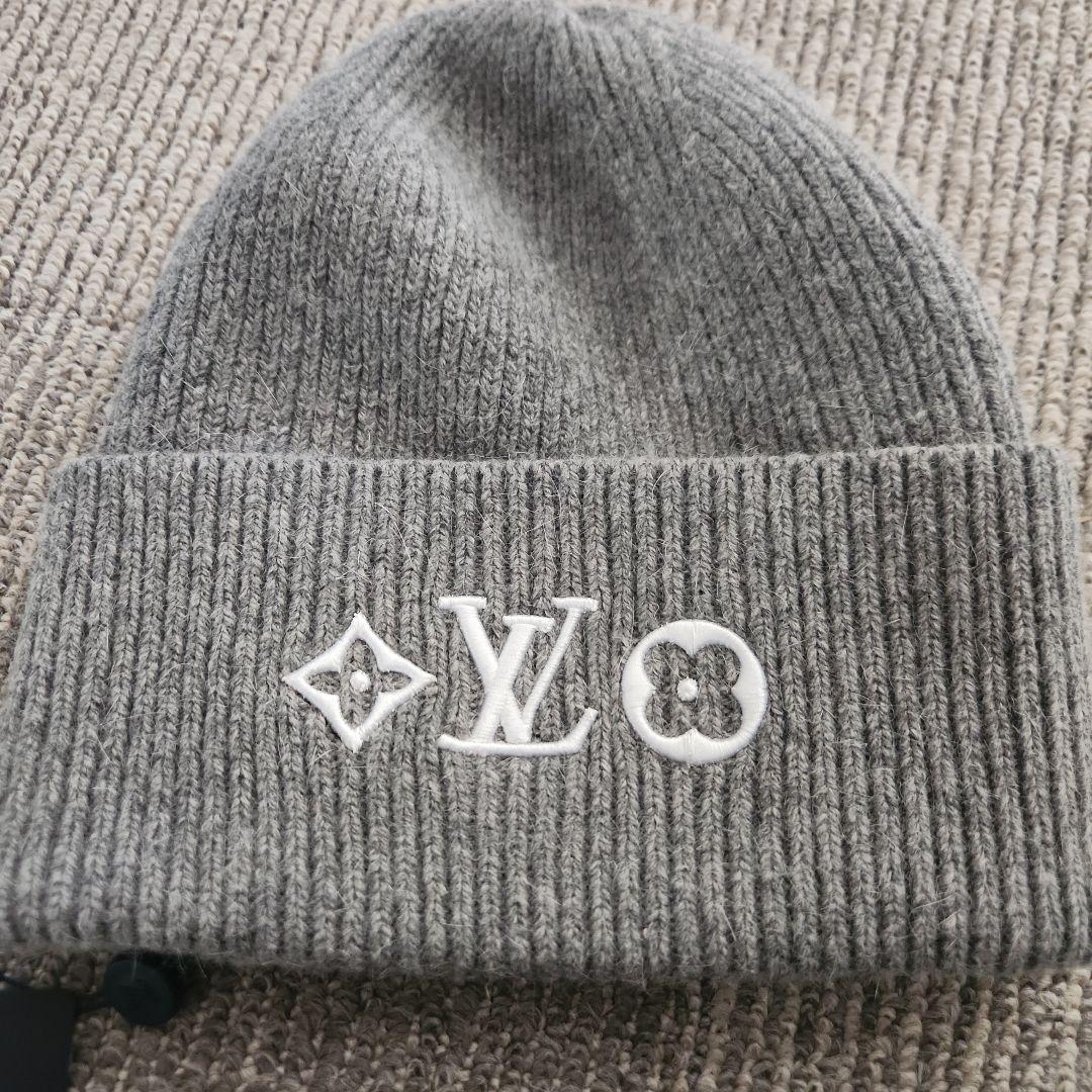 【希少】Louis Vuitton グレー ニット帽　フリーサイズ