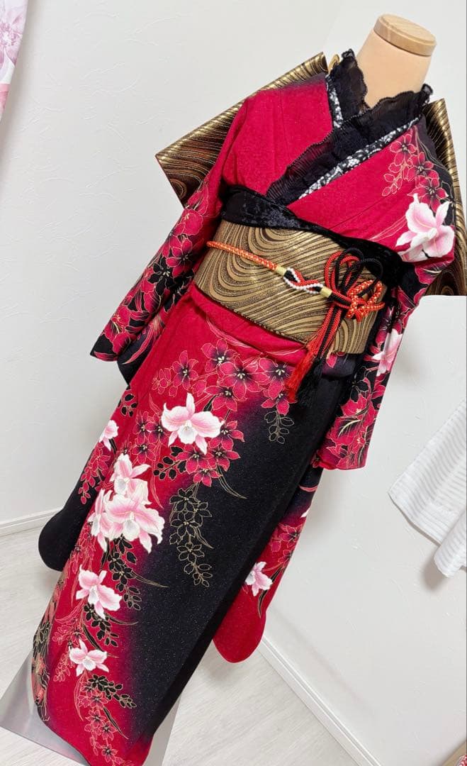 美品　正絹振袖フルセット　銀通し　黒地　花柄　鈴ガード付き　成人式