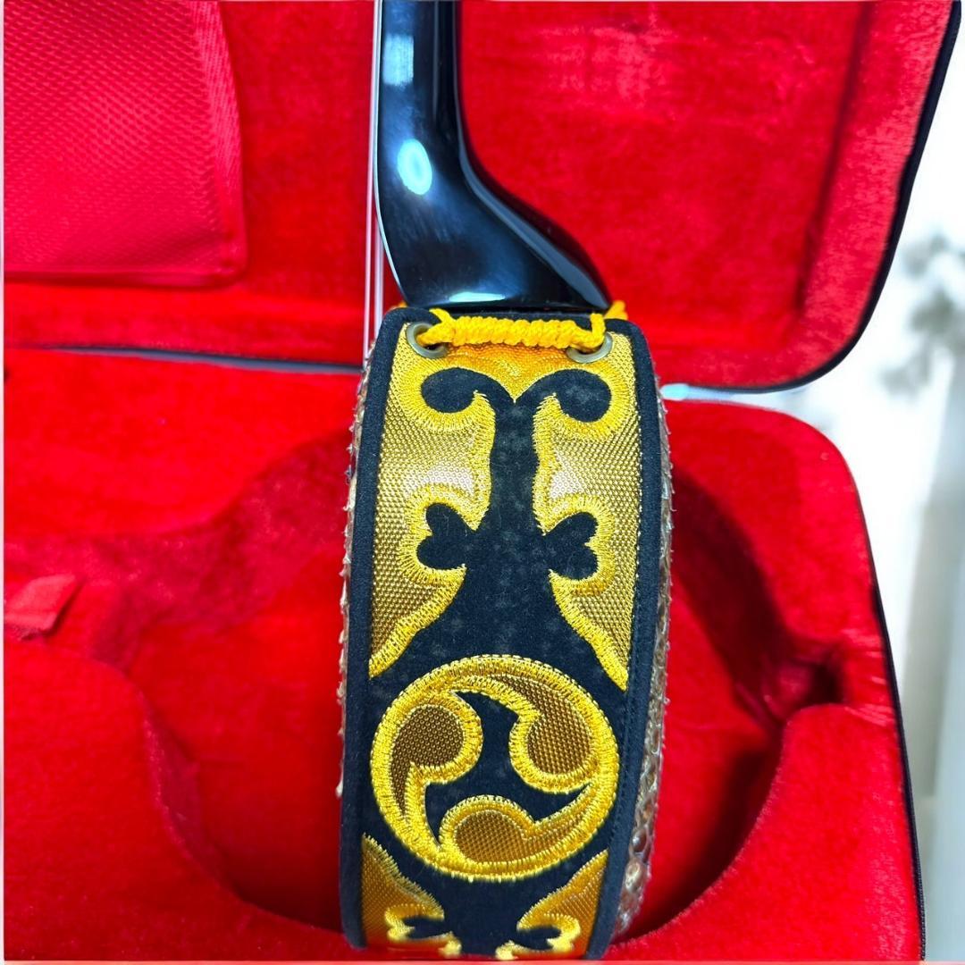 ☆美品 沖縄 琉球 三線 本蛇革 本革 蛇革 本皮 蛇皮 爪 ケース付 伝統楽器