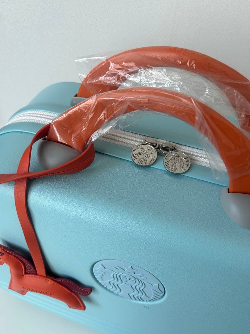 韓国　Starbucks 26’ Wildtail キャリーバッグ　スタバ　レア