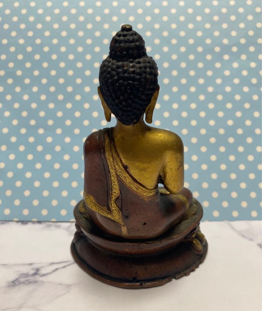 銅製　チベット　特大鍍金仏　ネパール仏像　家内仏堂 奉納 装飾品 工芸品 置物