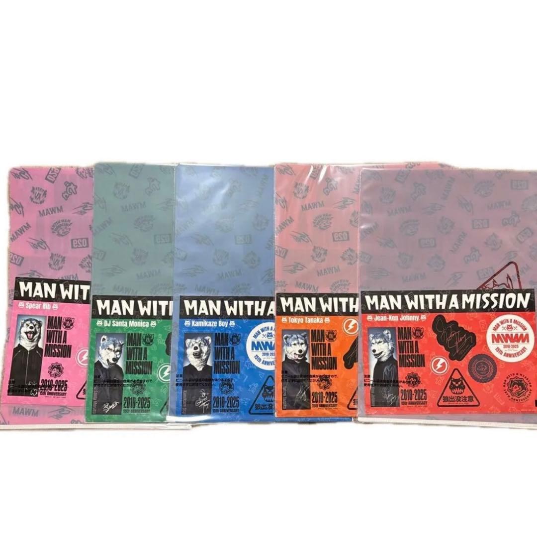 ★マンウィズ　MAN WITH A MISSION一番くじ　クッション　ファイル