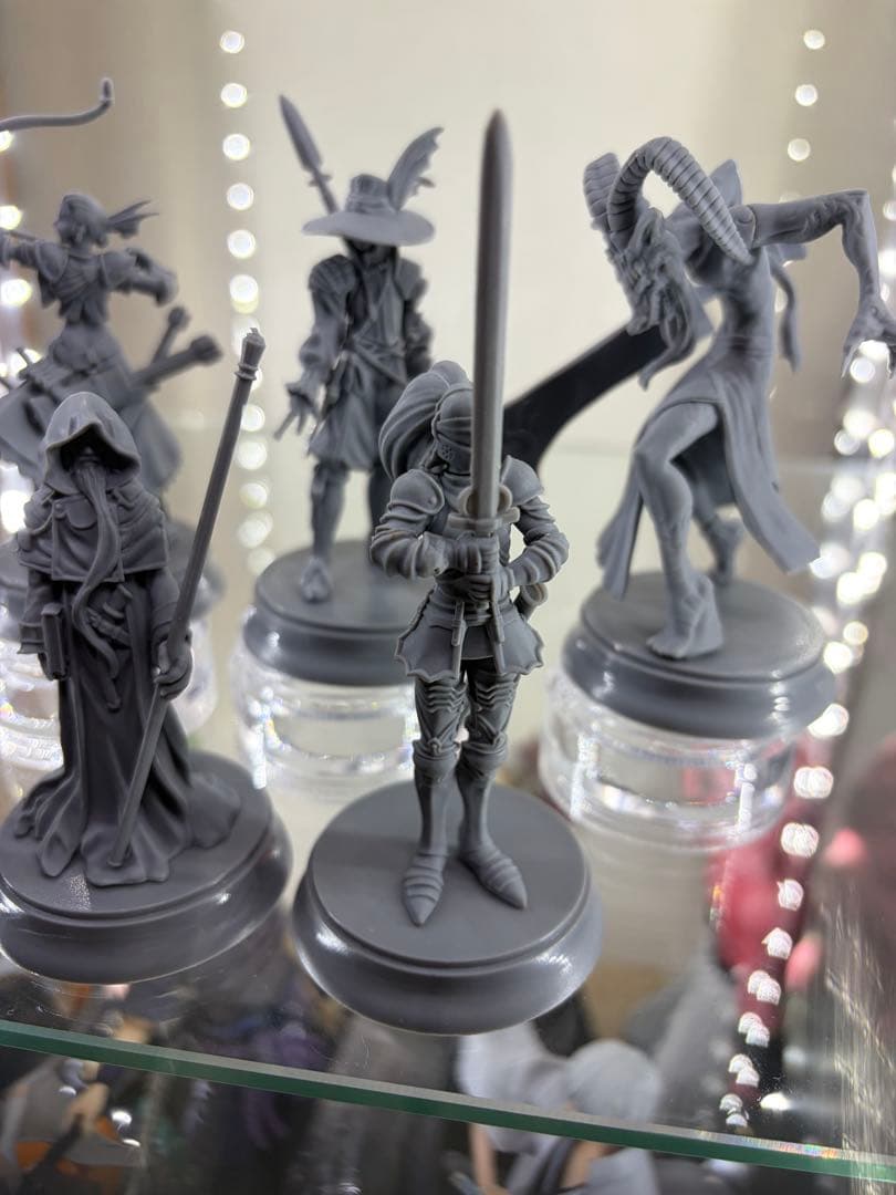 Fate サーヴァント　クラスカード　フィギュア　モニュメント