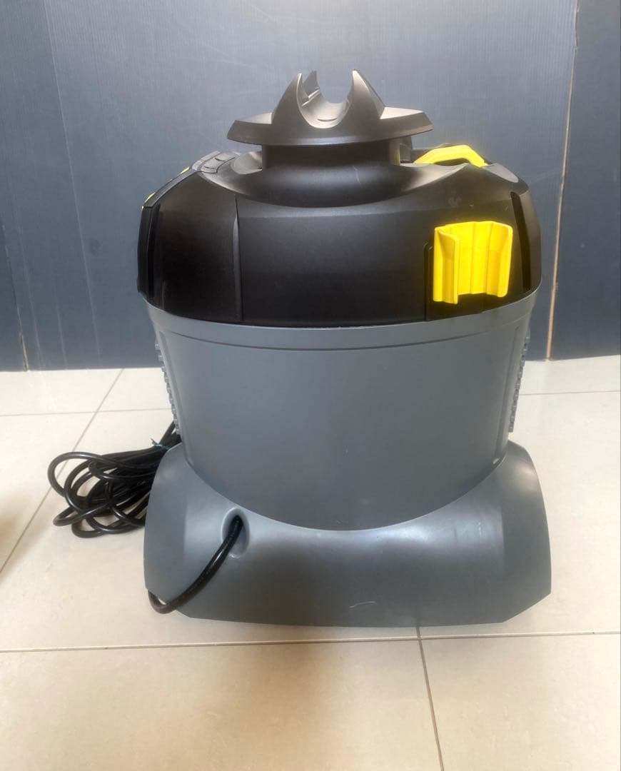 ケルヒャー 業務用リンサークリーナー puzzi 8/1c