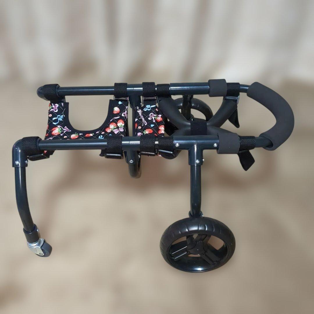 ワンちゃん4輪　リハビリ　食事補助　犬用車椅子　介護用　犬の歩行器