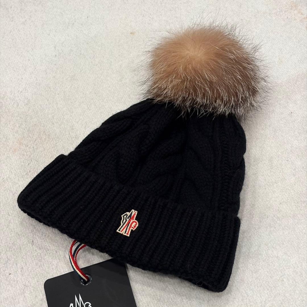 モンクレール ニット帽 フォックスファー 新品