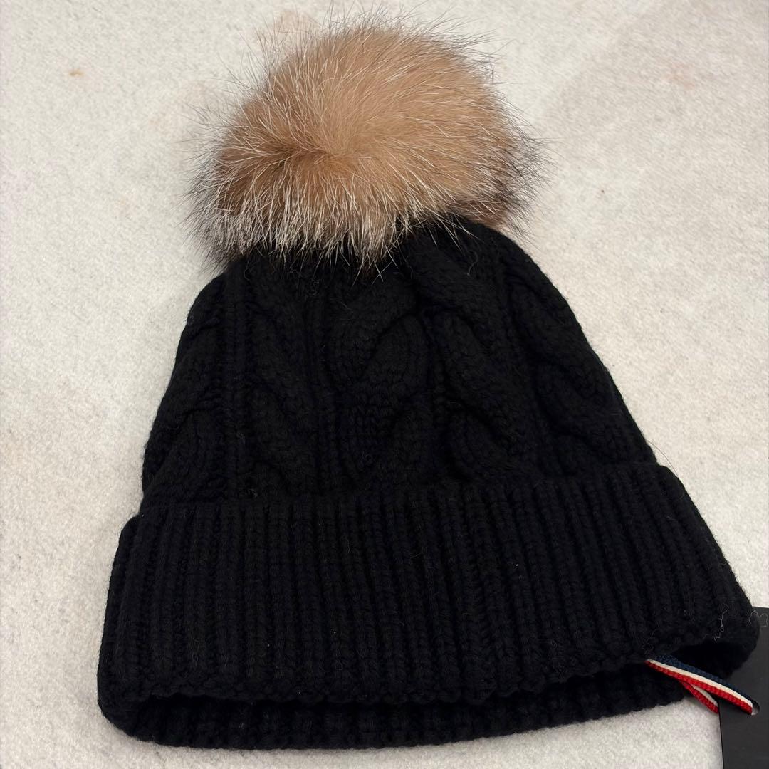 モンクレール ニット帽 フォックスファー 新品