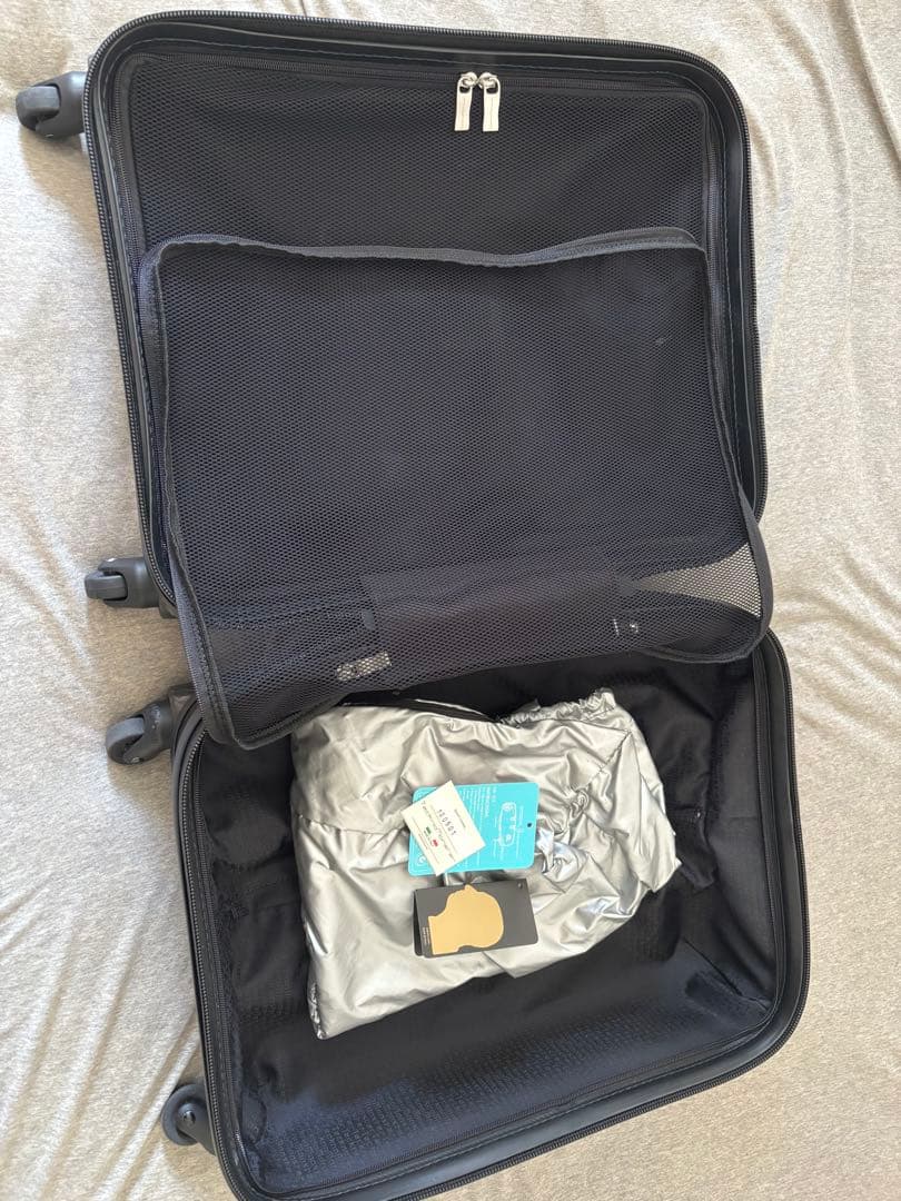 テクノモンスター アルミ カーボン スーツケース