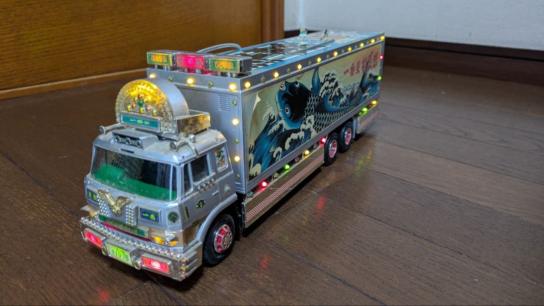 1/32 スカイネット　トラック野郎　ジャンク品