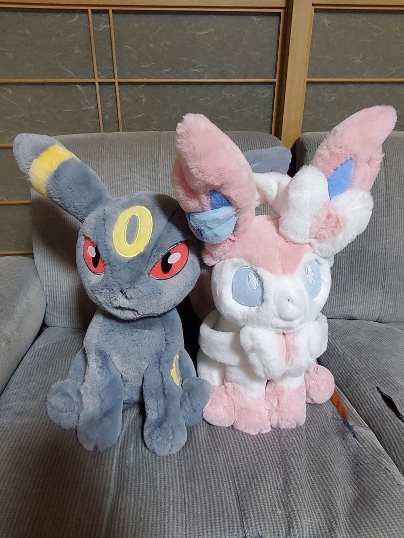 【最終価格】ふわふわ抱きぬいぐるみ　ブラッキー、ニンフィア