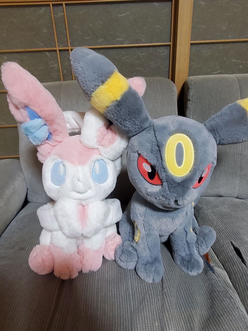 【最終価格】ふわふわ抱きぬいぐるみ　ブラッキー、ニンフィア